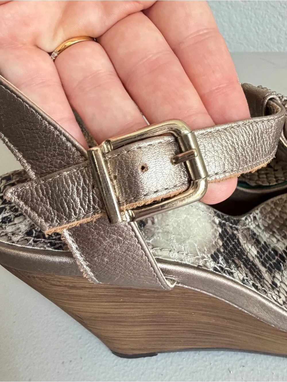 Gianni binni y2k ELLE Metallic Platform wood wedges Decorative Zipper Bow rare
